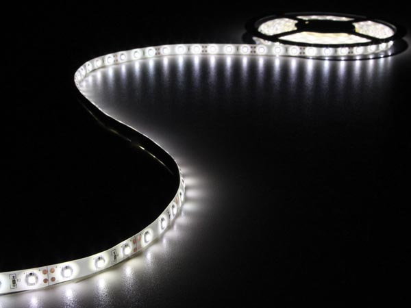 LED stripsæt (IP61) - 300 Kold Hvid LED m. strømfors. (5m)