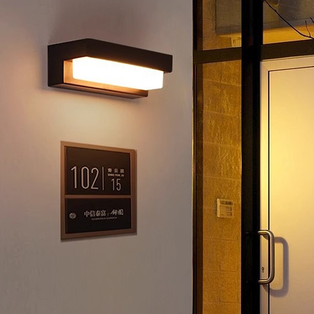 Solcelle sensor CCT væglampe - 3 lyskulører, sort, firkantet, skumringssensor, IP54, 2W