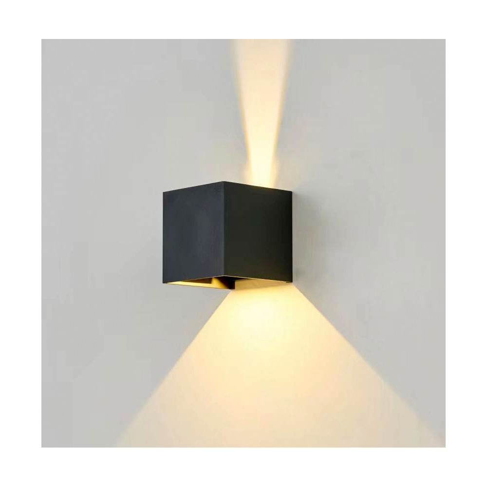 LEDlife CUBIC 6W Dæmpbar Sort Væglampe op/ned Justerbar IP65 inkl. Lyskilde - Inde/Ude Anvendelse