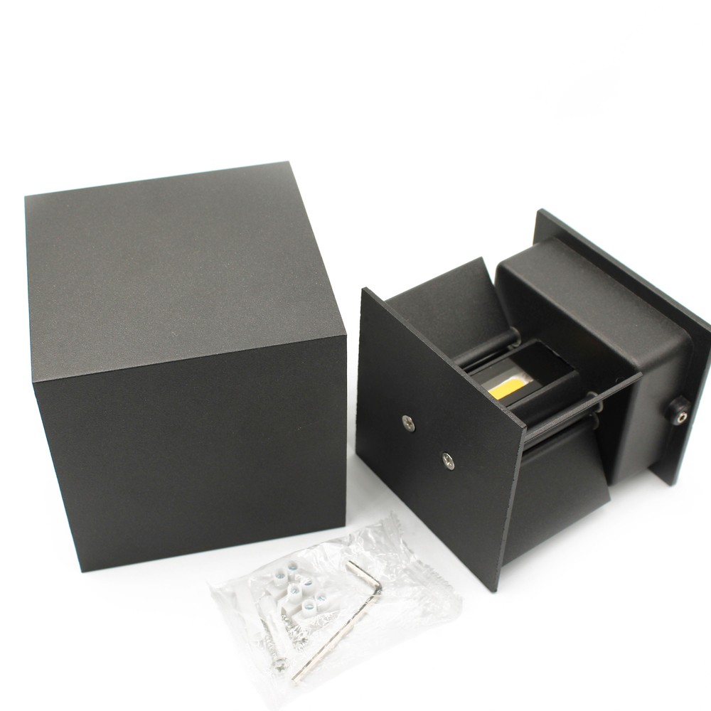 LEDlife CUBIC 6W Væglampe Sort Firkantet Op/Ned Justerbar Inde/Ude IP65 inkl. Lyskilde - 6W Effekt 230V 450lm RA 80