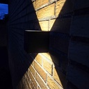 LEDlife CUBIC 6W Væglampe Sort Firkantet Op/Ned Justerbar Inde/Ude IP65 inkl. Lyskilde - 6W Effekt 230V 450lm RA 80