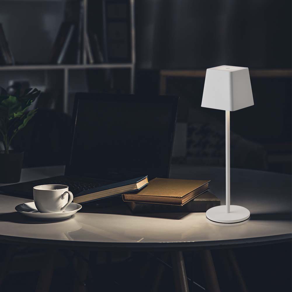 2W LED Bordlampe - 3000K, Hvid, Husdesign