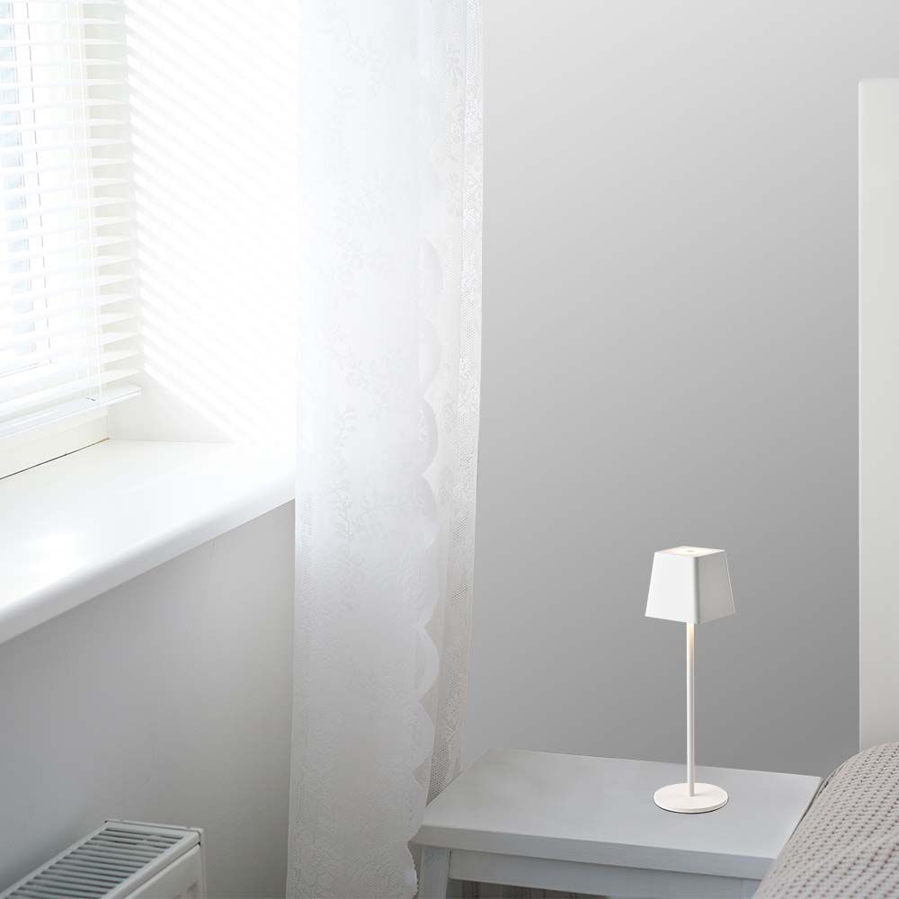 2W LED Bordlampe - 3000K, Hvid, Husdesign