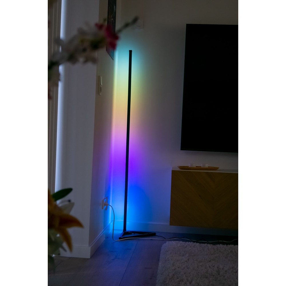 RGBIC+WW hjørnelampe med Bluetooth og 140cm længde - Effekt: 12W - Input: 230V