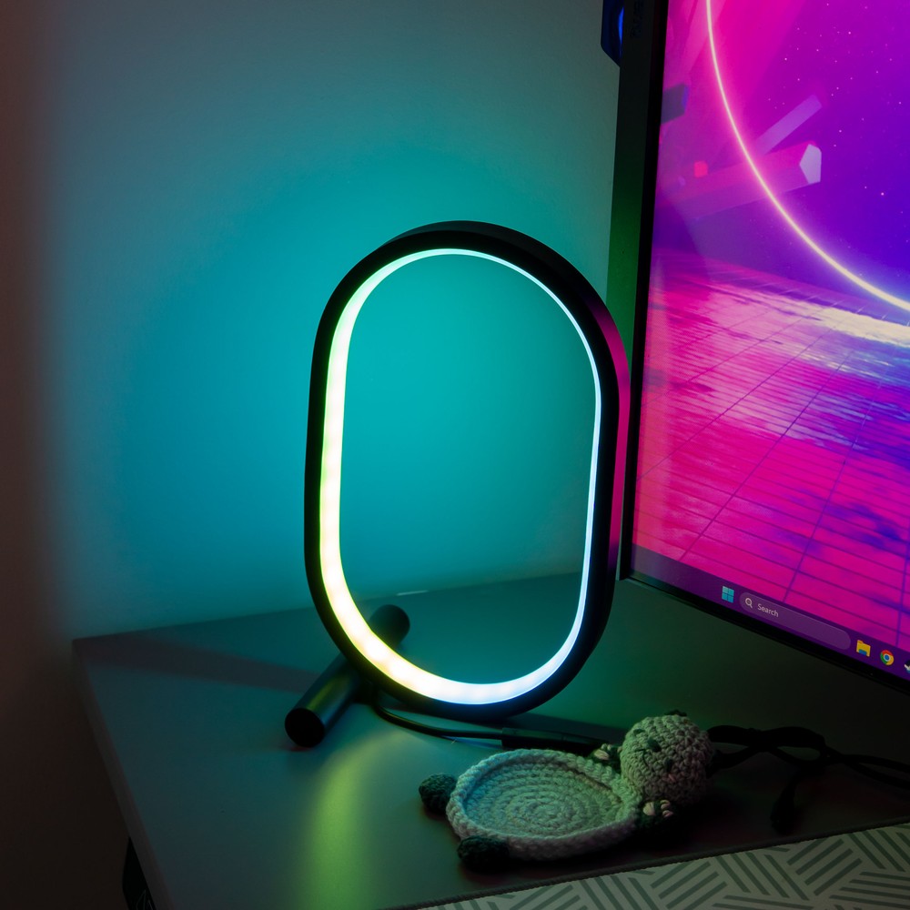 RGBIC Lampe i Ellipseform - 25 x 15 cm, 10W, Fjernbetjening, USB-tilslutning, 5V Input
