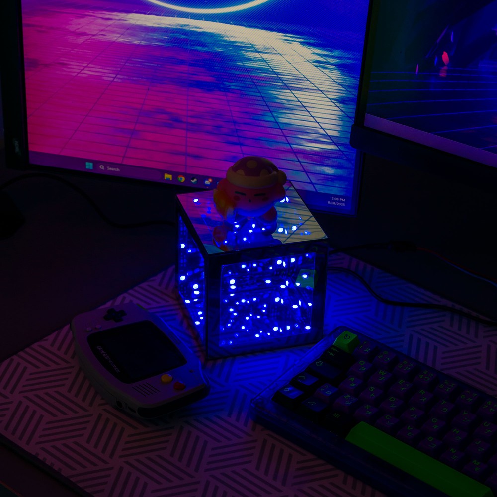 Infinity Cube 15x15 RGBIC - 3D lys effekt med fjernbetjening og USB-tilslutning - 8W, 5V input, 600lm.
