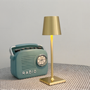 Opladelig LED mini bordlampe i Guld med touch dæmpning og IP54 beskyttelse