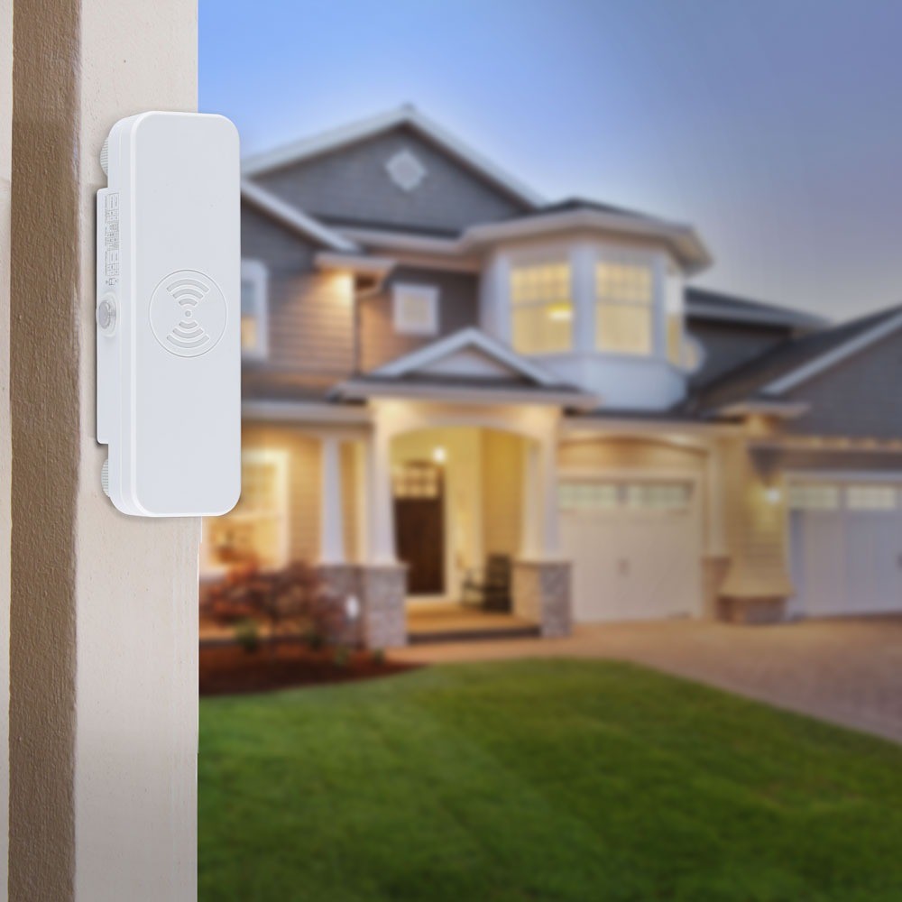 Mikrobølgesensor i hvid med IP65 beskyttelse og maksimalt 200W LED-kapacitet