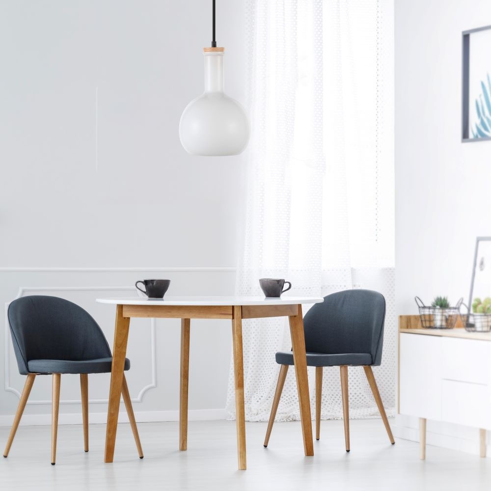 Hvid glaspendel lampe - elegant belysning til ethvert rum