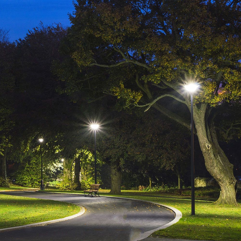 120W LED Havelampe med 4000K lysfarve og 9800lm lysstyrke - RA80 og IP65-klassificeret
