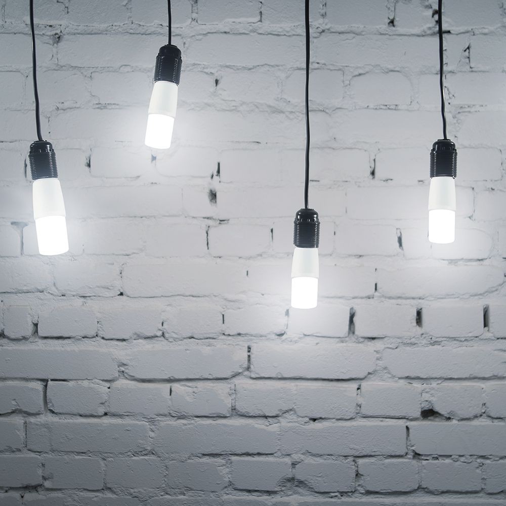 Samsung LED Plastikpære 7,5W E27 4000K 660lm RA80 - 5 års garanti