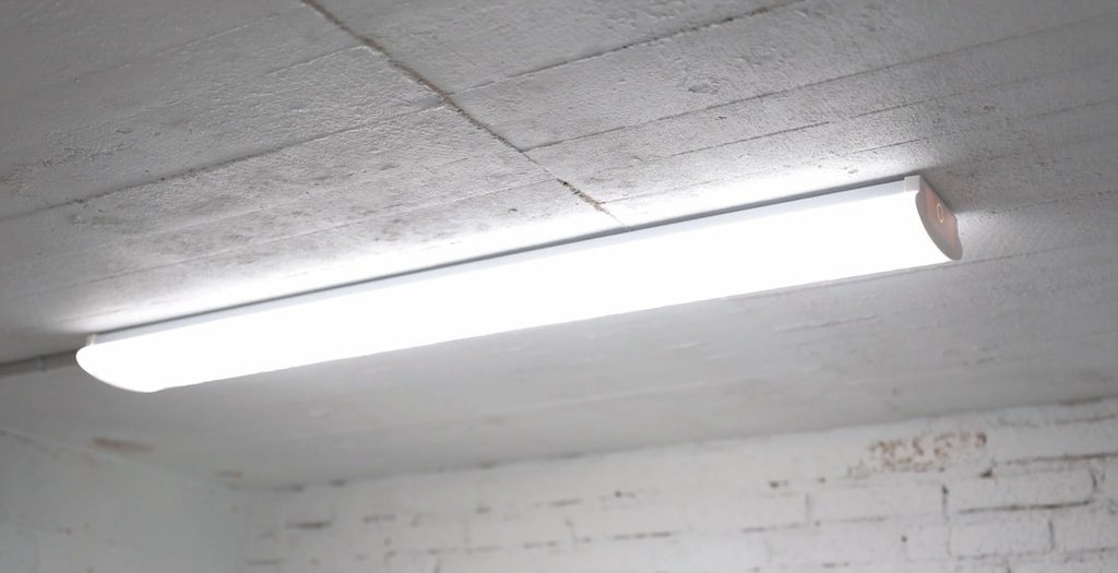 COSMOS LED-R, 2x9W. 3000K. Transparent, IP44