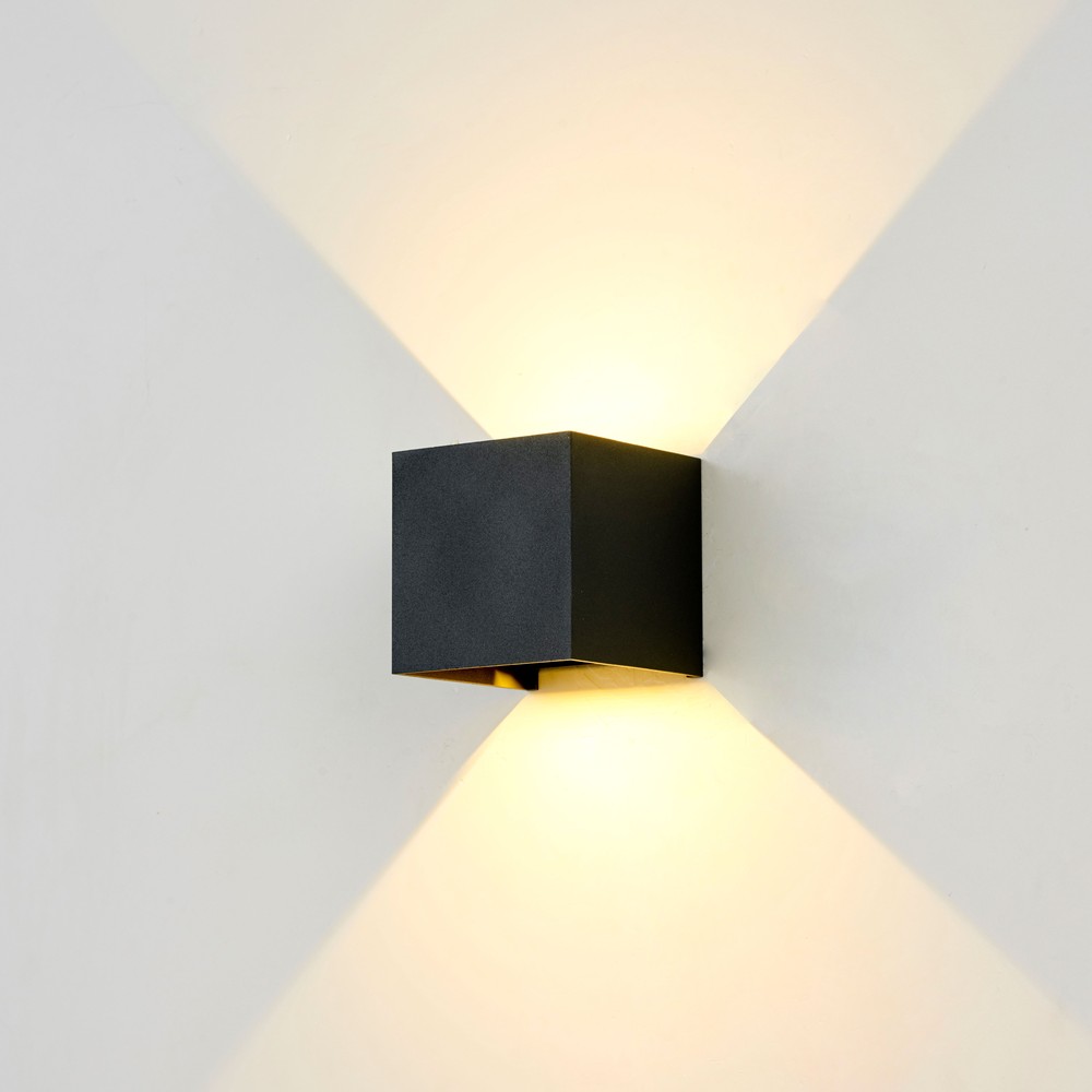 LEDlife CUBIC 6W dæmpbar sort væglampe med op/ned-lys, justerbar, inde/ude, IP65 - Inkl. lyskilde
