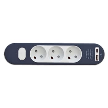 3-Stikdåse med jord og med USB A+C, 1,4m ledning