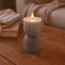 LED Timeglas lys med flammeeffekt, grå, 13.5cm høj, Ø7.5cm, fjernbetjening, timer, ægte stearin