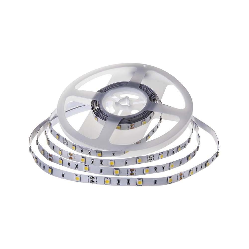 30 stk. LED-stribelys med en effekt på 4.8W, varm hvidt lys (3000K) og beskyttelsesklasse IP20