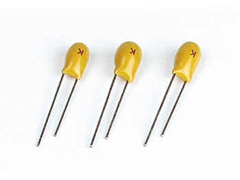 TANTAL kondensator - 10uF / 35V (85°C)