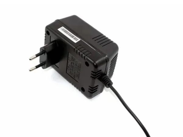 Netadapter - 230V til 9VAC 1,5A 14W (5,5x2,1mm DC stik)