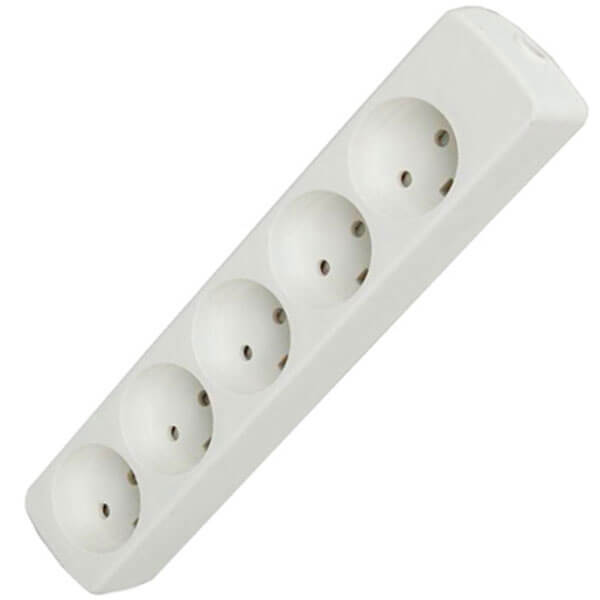 Stikdåse børnesikret 5-vejs m/jord hvid